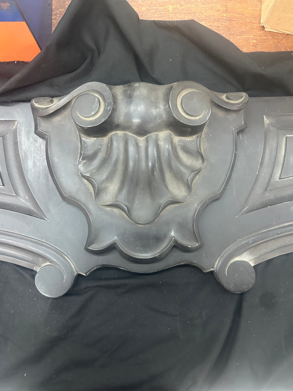 Slate Mantlepiece and Keystone Pair GS010987