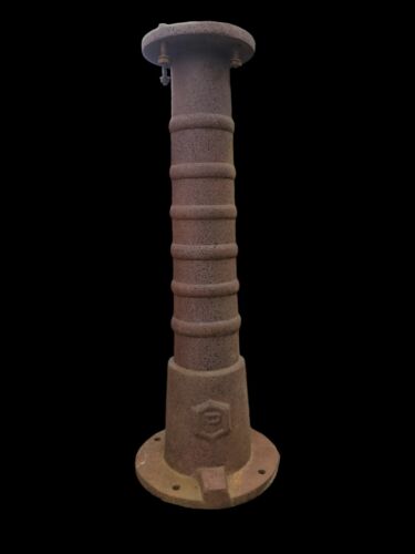 Ornate Cast Iron Well Water Pump Base 28 3/8" T GAM0154