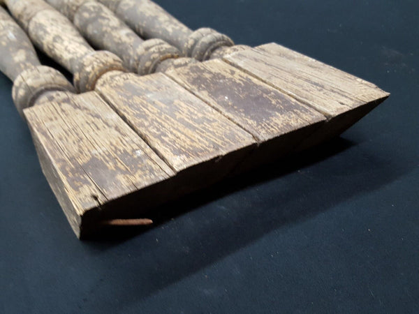 Architectural Salvage 4 Wooden Spindles Balusters Double Collars & Spiral Center