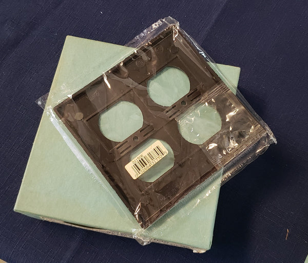 NOS Eagle Bakelite Smooth Brown Outlet Receptacle Plate Covers 40 Total GS00628