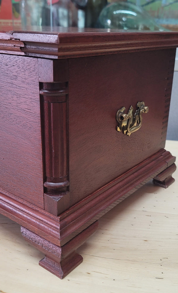 Hand Crafted Walnut Cocktail Smoker Box w/ Lock & Key GS00945