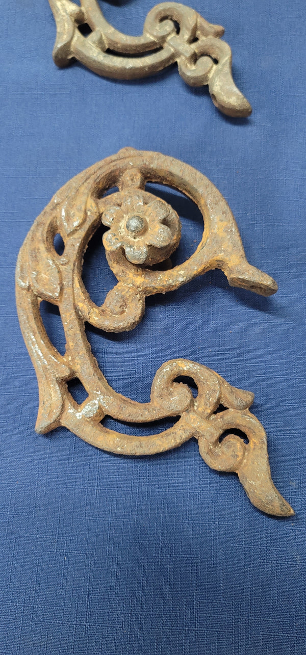 2 Pairs of Vintage Ornate Cast Iron Urn Handles 8 1/2" x 5" x 2" GA20119