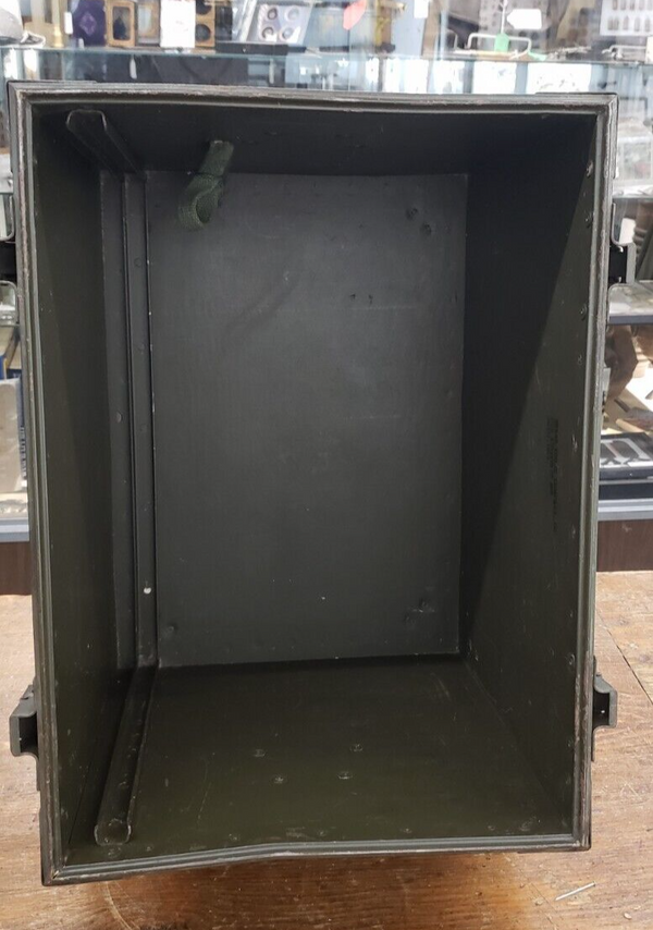 Rare 1963 Seabees Naval Equipment Sea Chest Identified GA9820
