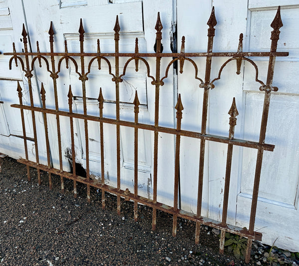 32 Ft of Antique Iron Garden Gate Fencing w/ Spear Top Finials GA20498