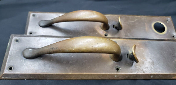 Pair of Large Brass Door Backplates with Thumb Latch & Curved Handles GA9753