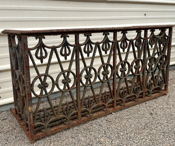 Antique Wrought Iron Three-Sided Balcony Railing GA20521