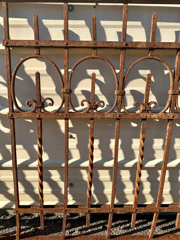 34 Feet of Antique Wrought Iron Fencing GA20789