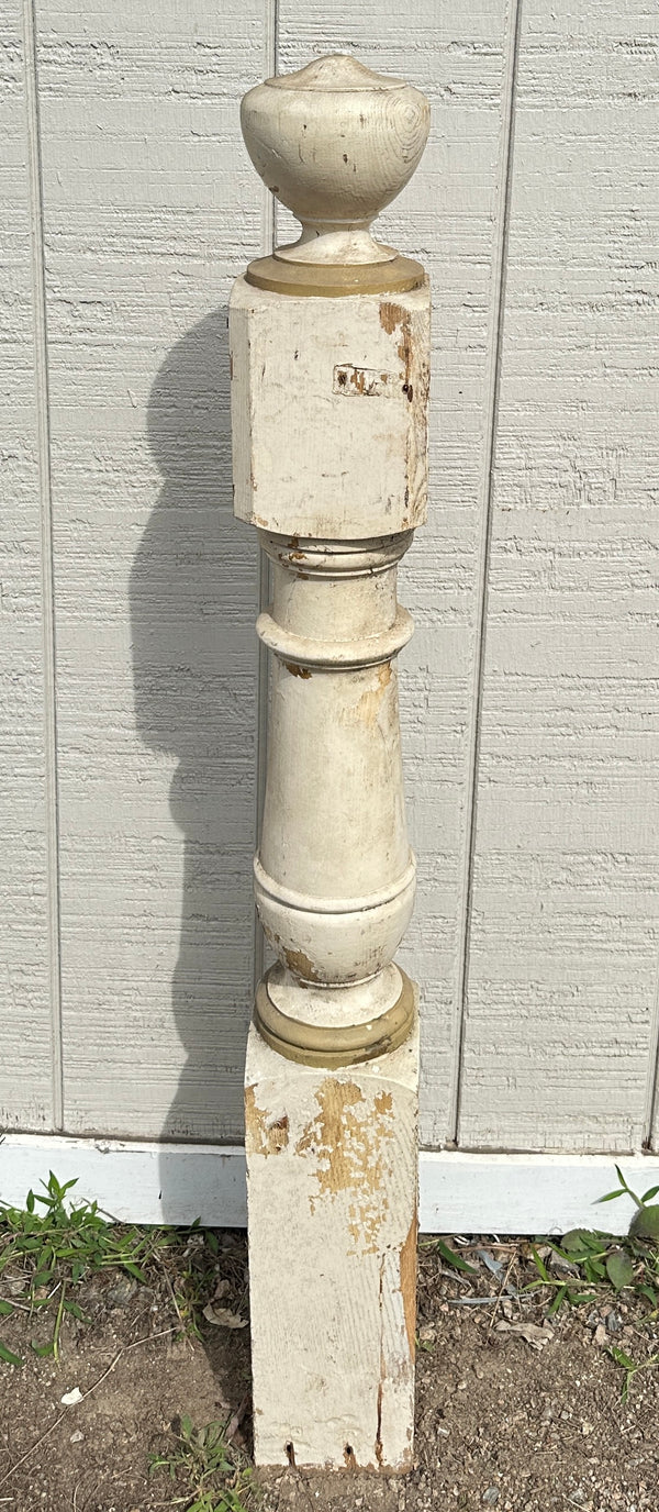 Turned Newel Post w/ Acorn Finial GA20425