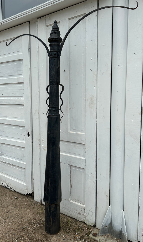 19th Century Cast Iron Plant Hanging Post GA20295