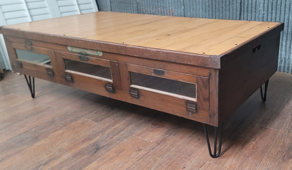 Restored Super Hatcher Chicken Incubator Coffee Table 59"x 31 1/2" x 19" GS01066