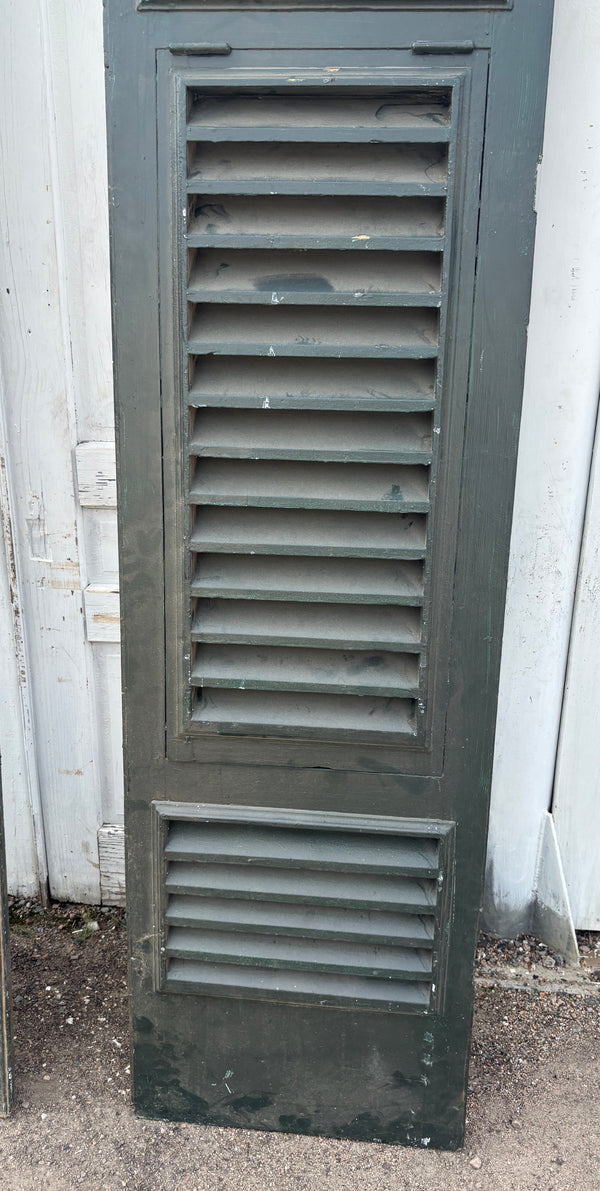 Pair of Louvered Shutters GA21511