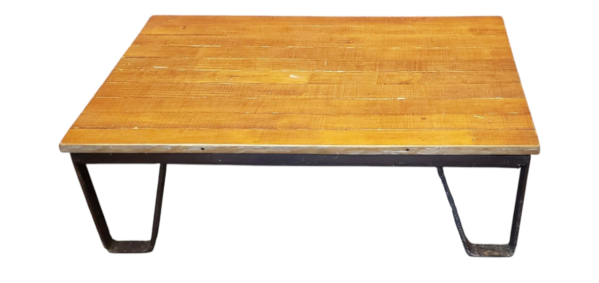Factory Skid Coffee Table GAM0418 – Governor's Architectural Salvage