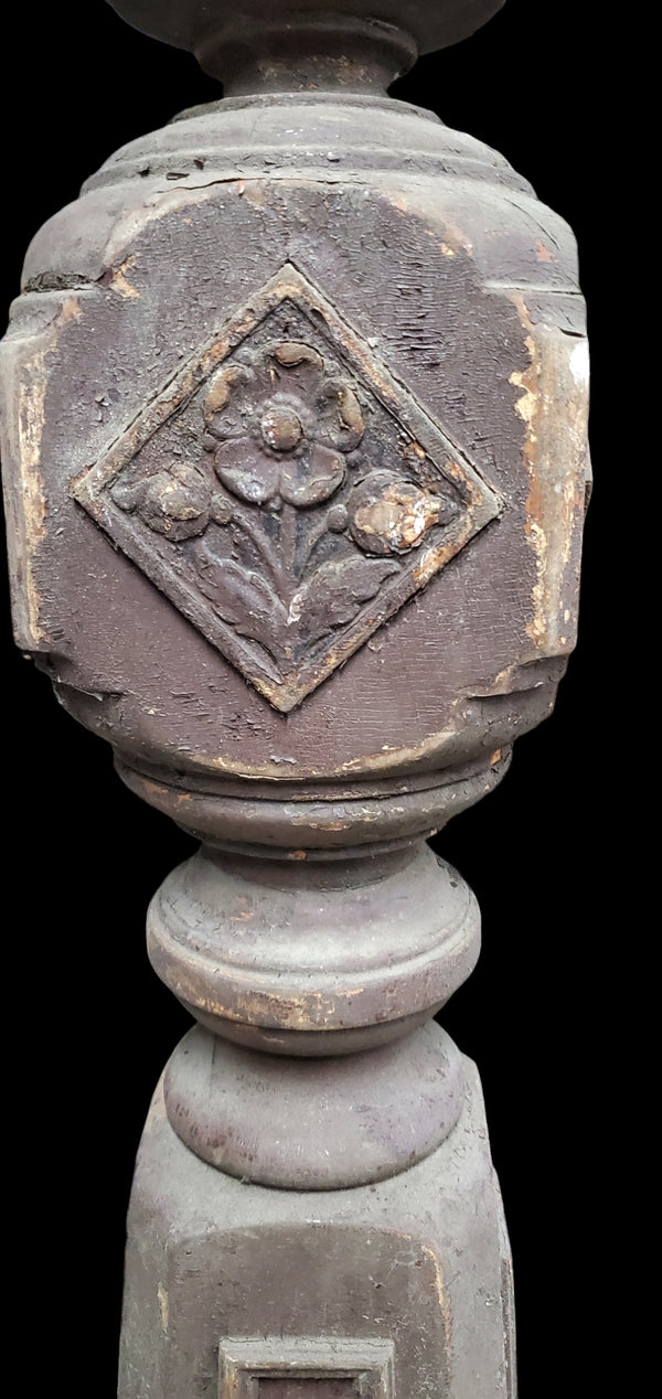 Turned & Carved Newel Post GAM0268