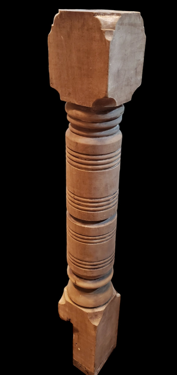 Solid Turned Newel Post GAM0252