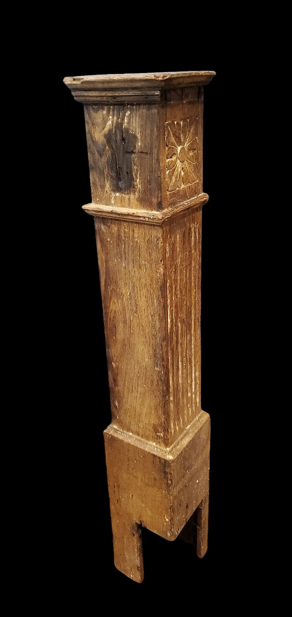 Pair of Newel Posts GAM0254