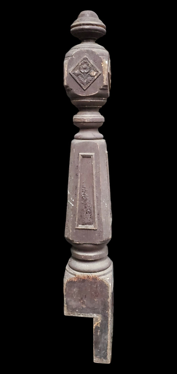 Turned & Carved Newel Post GAM0268