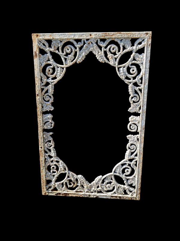 Decorative Iron Grapevine Frame *GAM0192