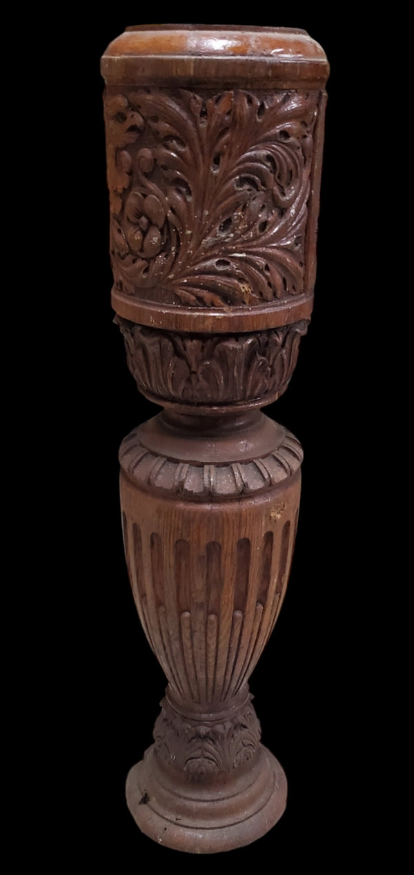 Carved Newel Post GAM0297