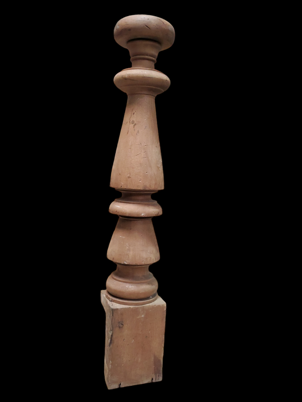 Walnut Newel Post GAM0217