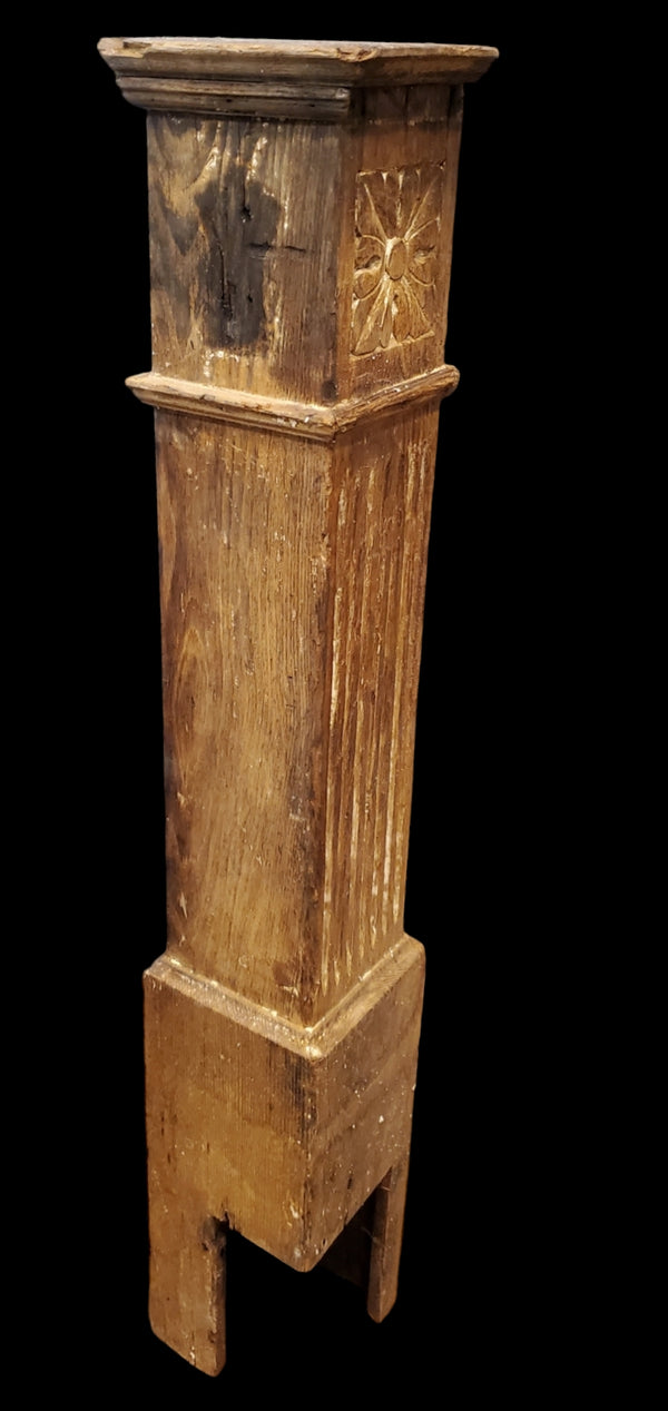 Pair of Newel Posts GAM0254