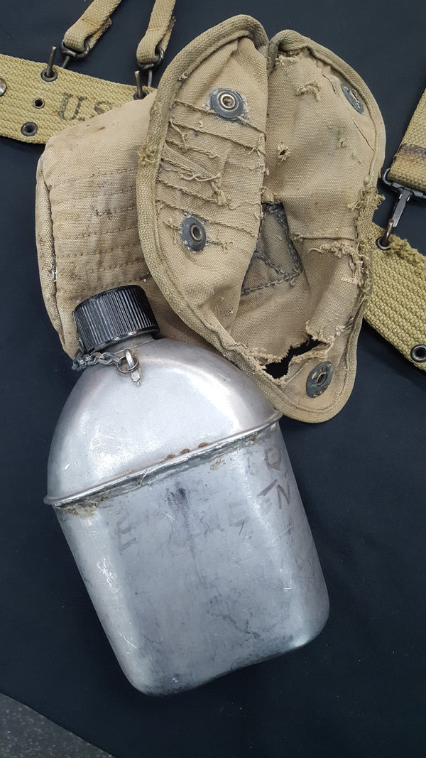 Authentic 1943 WWII Military Field Gear & Equipment Set Identified Size 40 Regular #FS